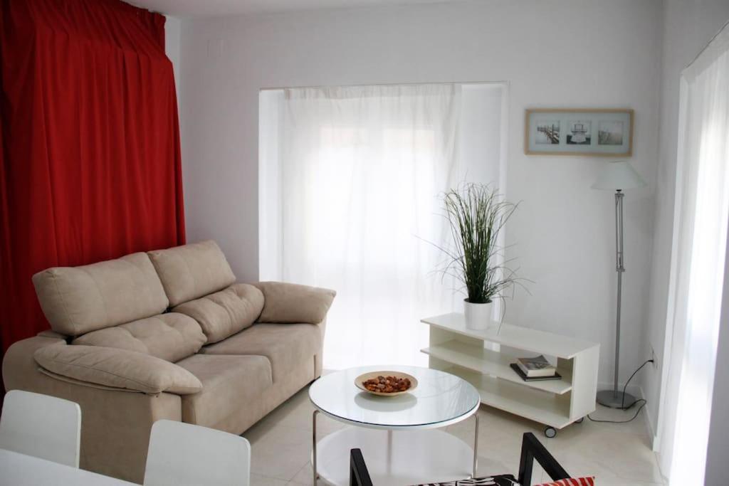 Cosy Apartment / Literally At The Foot Of Alhambra グラナダ エクステリア 写真