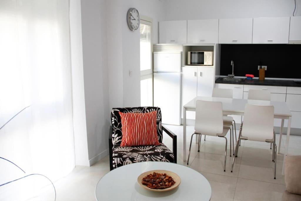 Cosy Apartment / Literally At The Foot Of Alhambra グラナダ エクステリア 写真